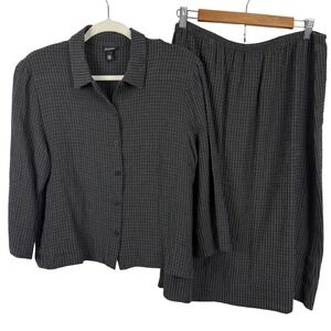 Women's Charcoal Textured Two-Piece Skirt Set